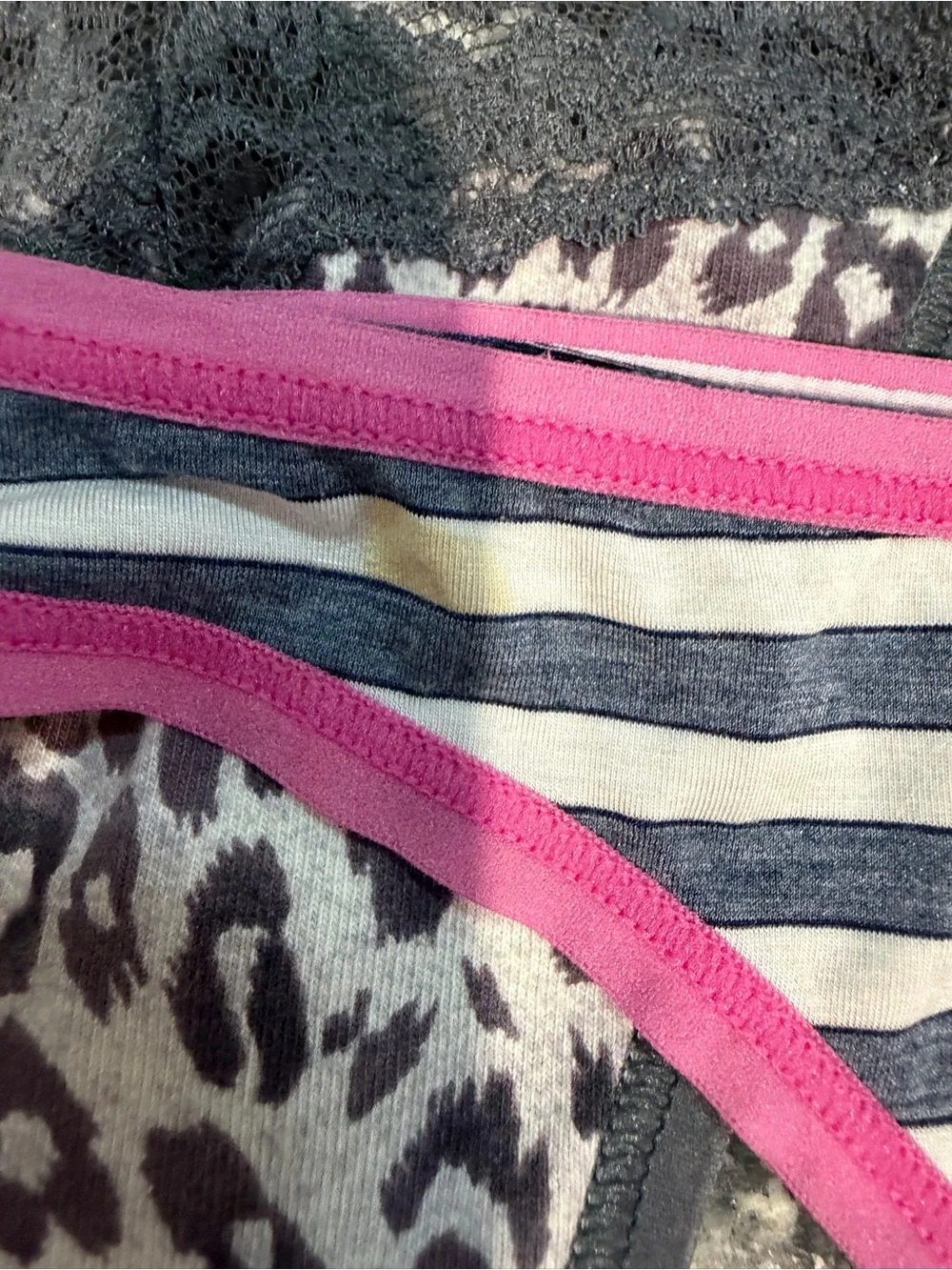 Striped & Leopard Print Thong Set in Gray and Pink